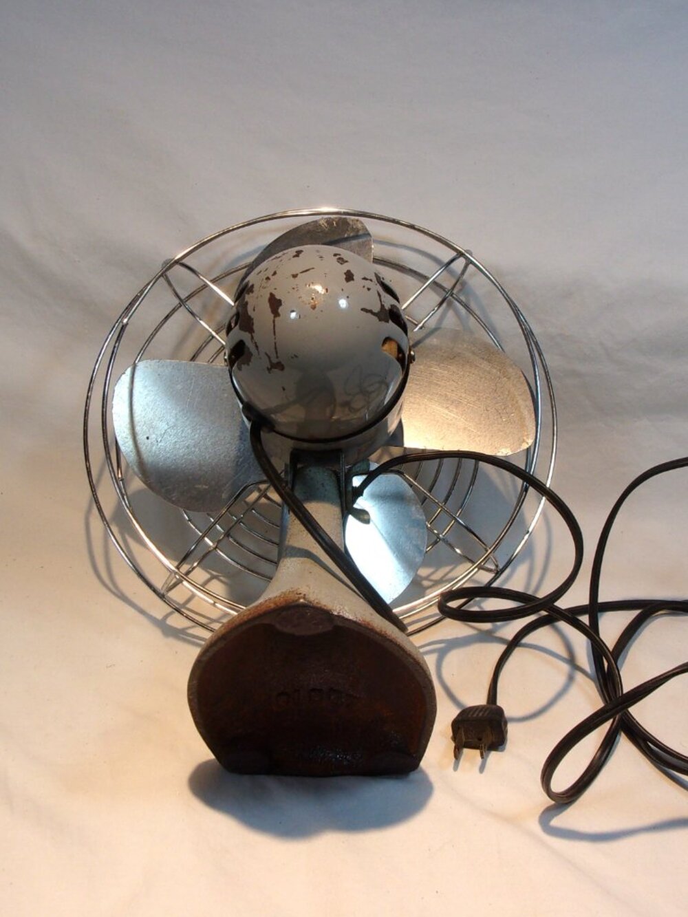 VINTAGE 8' MANNING BOWMAN MODEL 08506 ELECTRIC FAN BY MCGRAW EDISON CO. "WORKS" - Picture 5 of 7